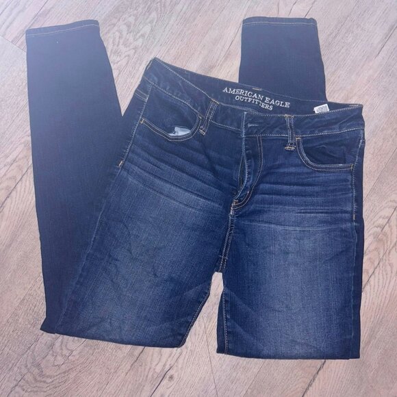 American Eagle Super High Rise Jean Jeggings. Size 10 Regular. - Picture 1 of 2